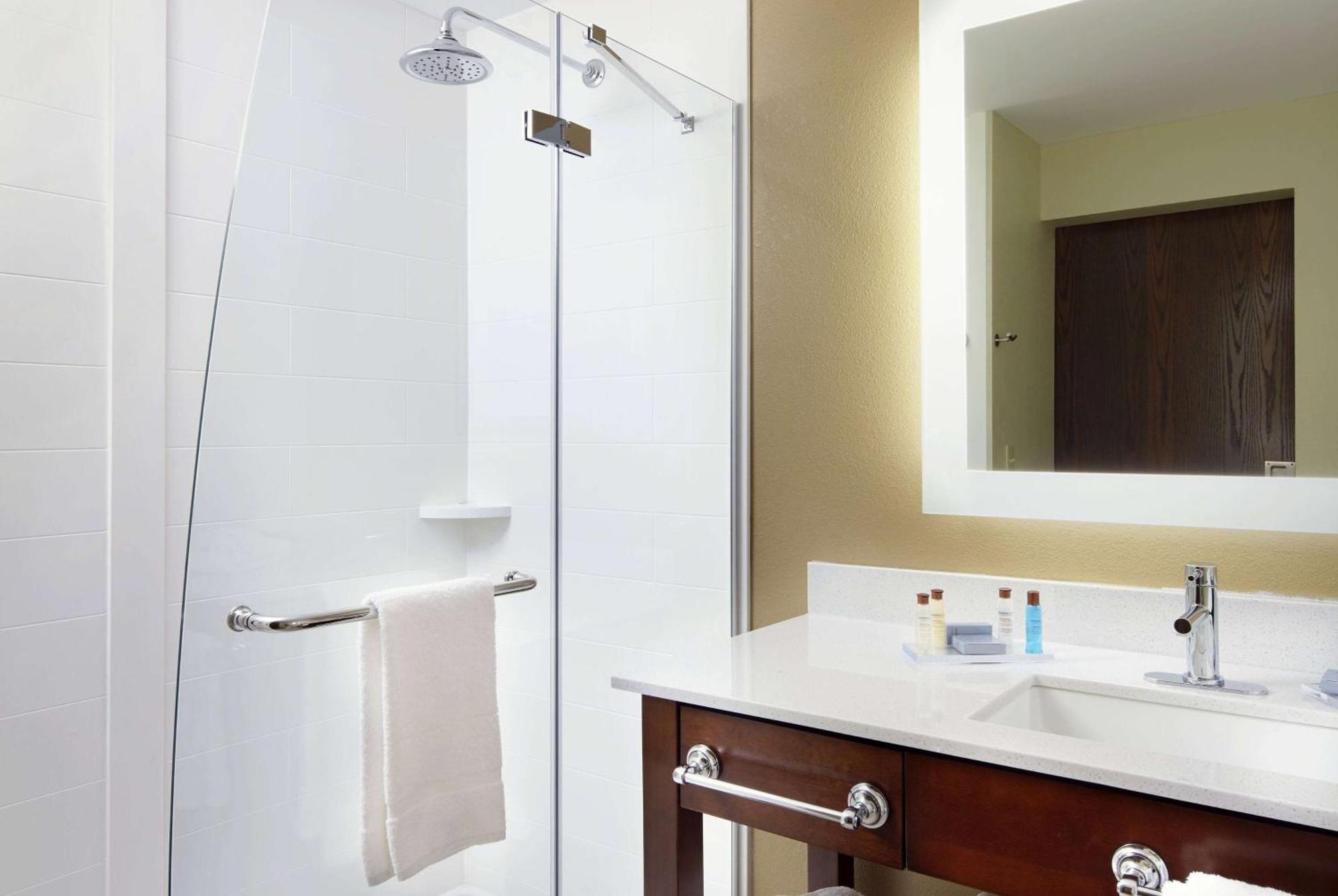 Hawthorn Suites By Wyndham Bridgeport Esterno foto