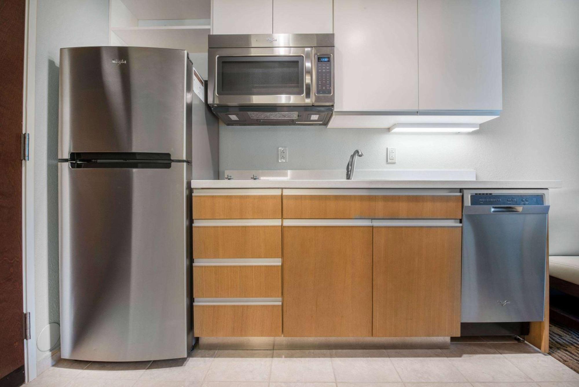 Hawthorn Suites By Wyndham Bridgeport Esterno foto