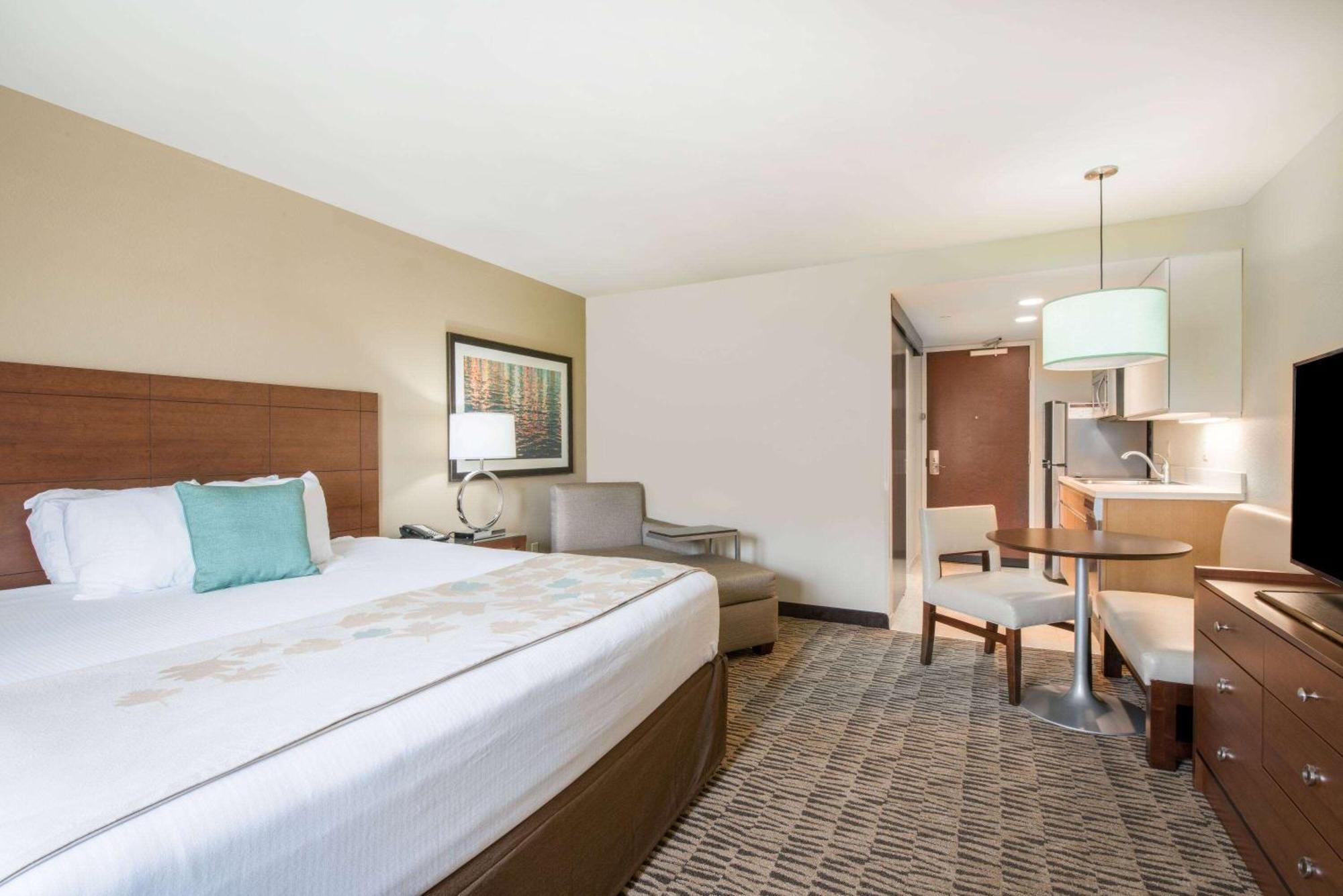 Hawthorn Suites By Wyndham Bridgeport Esterno foto