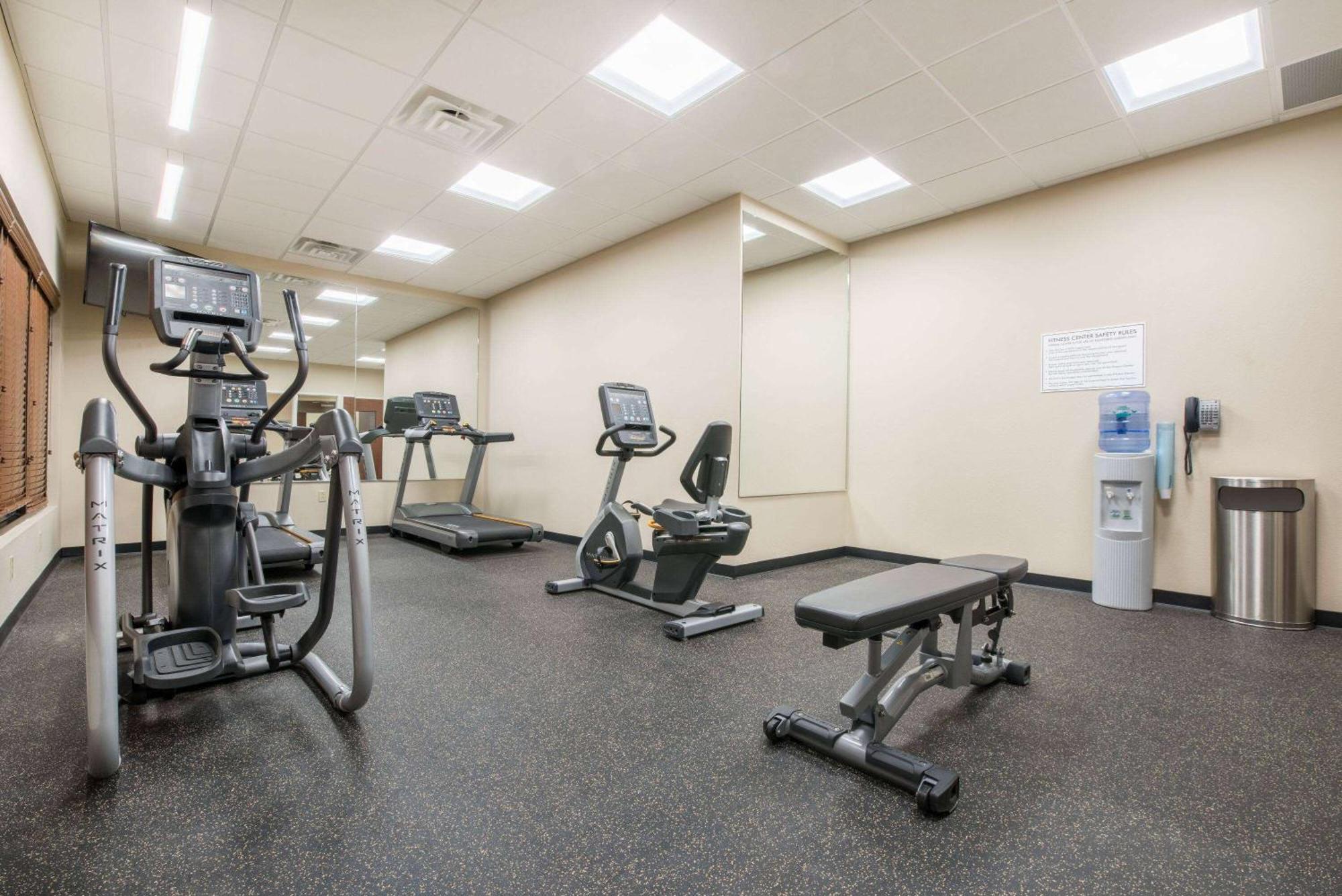 Hawthorn Suites By Wyndham Bridgeport Esterno foto